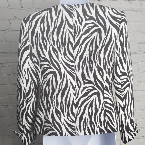 Liz Clairborne - Zebra Print Jacket - Picture 2 of 4